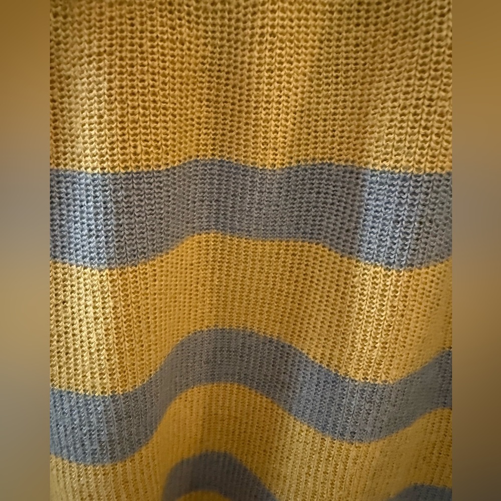 Striped Yellow and Gray Sweater Set (m) - Picture 7 of 9